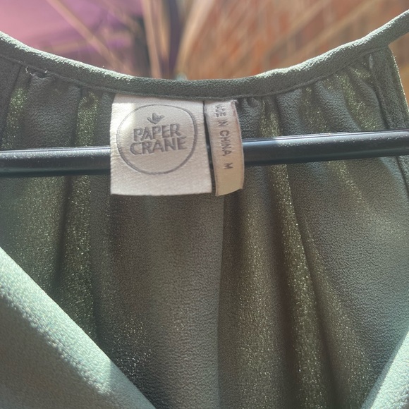 Paper Crane Women’s size Med Green Blouse tank top Like New 100% polyester NWT - Picture 2 of 8